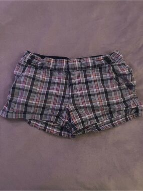 The North Face Plaid Women's Shorts - Pink & Black